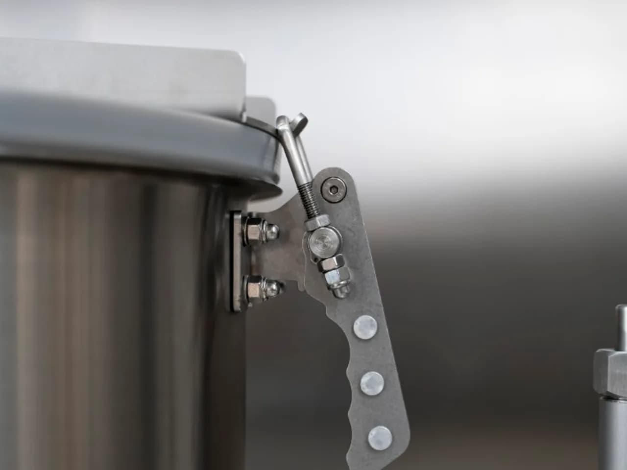Effortless loading, emptying & cleaning